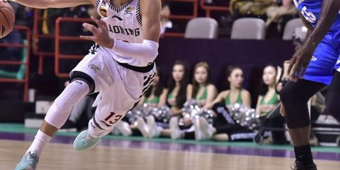 两场决定性 两场决定性